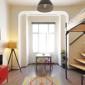 https://cosy-design-apartment.brnohotels.org