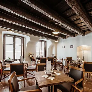 https://penzion-vino-hruska.karpacz-hotel.com